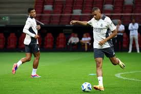 们的阵容需 们的阵容需